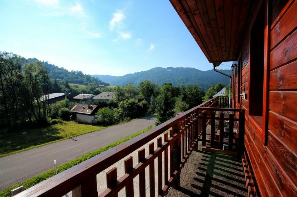 Bystra Apartments Deer And Wolf Bagian luar foto