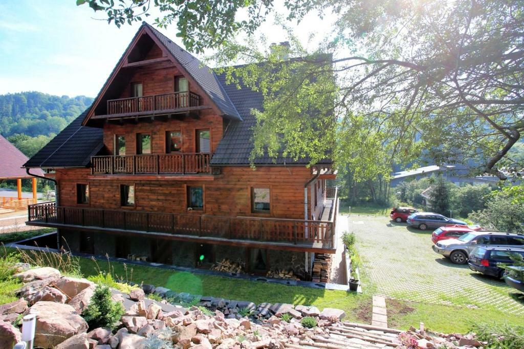 Bystra Apartments Deer And Wolf Bagian luar foto