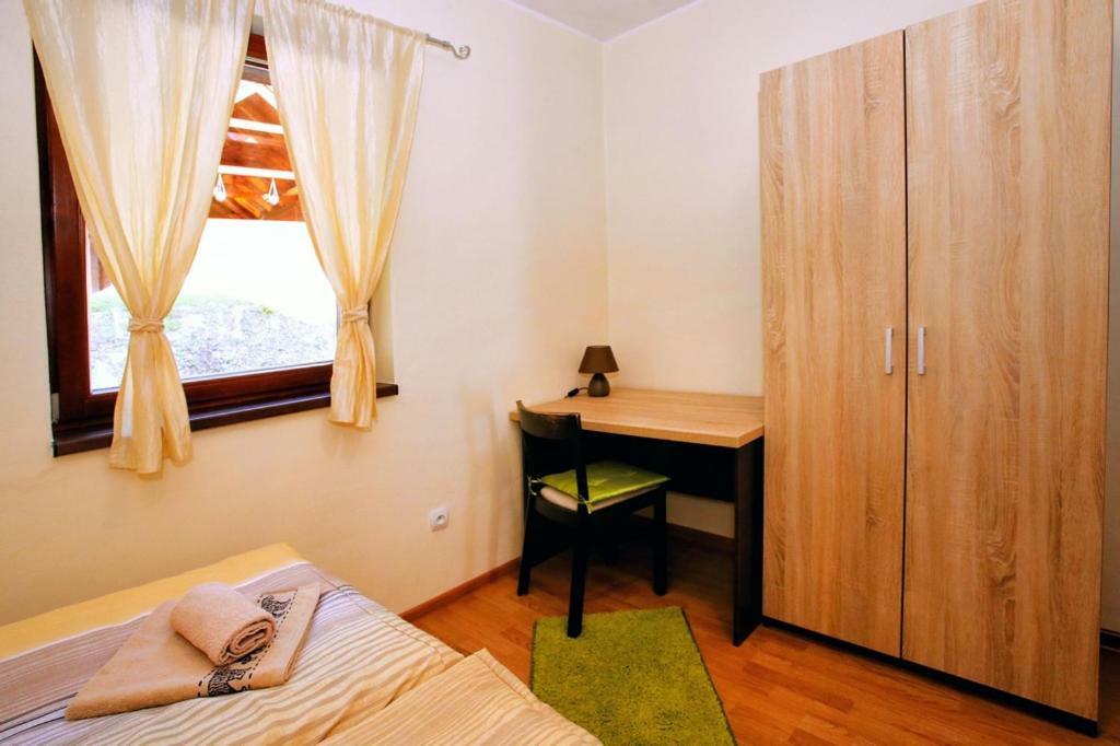 Bystra Apartments Deer And Wolf Bagian luar foto